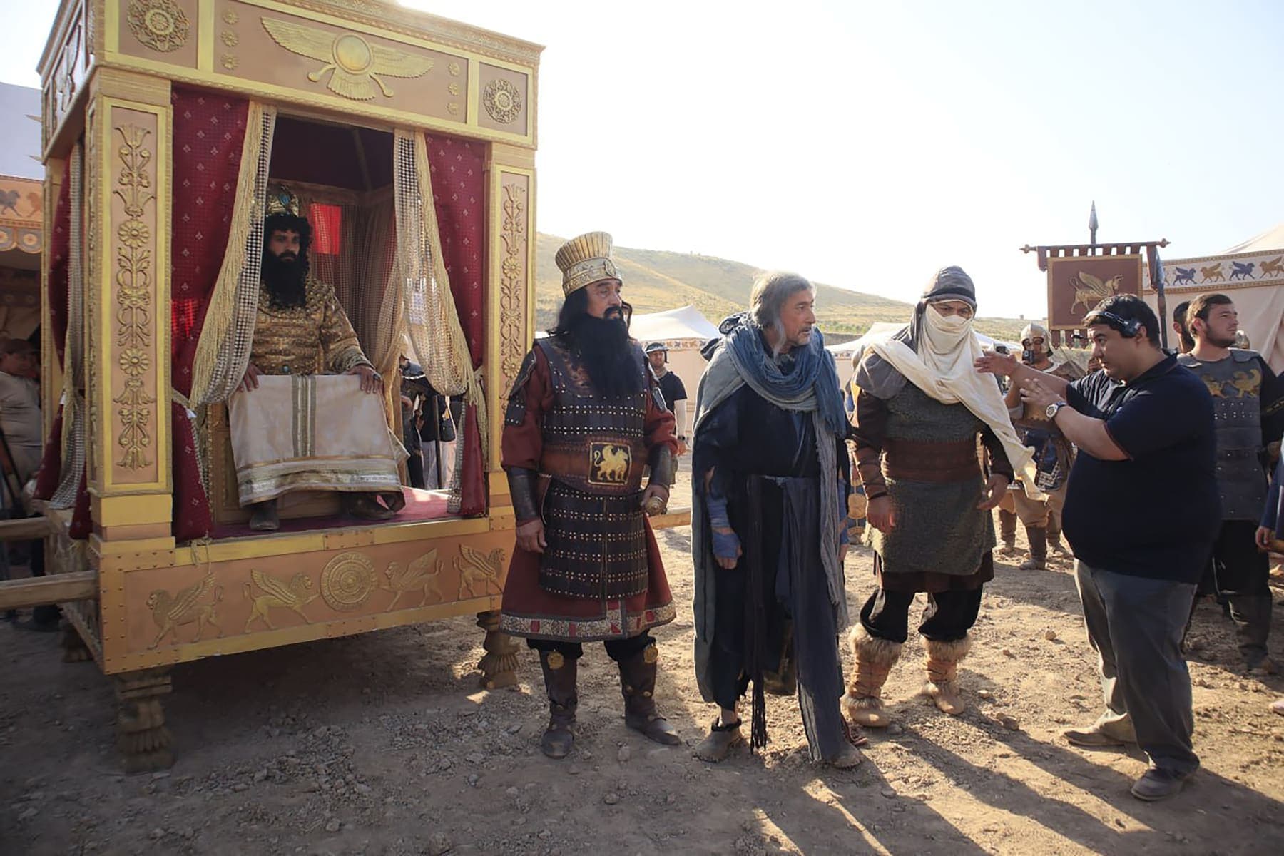 Shiroq jasorati · Kadr ortida — 12